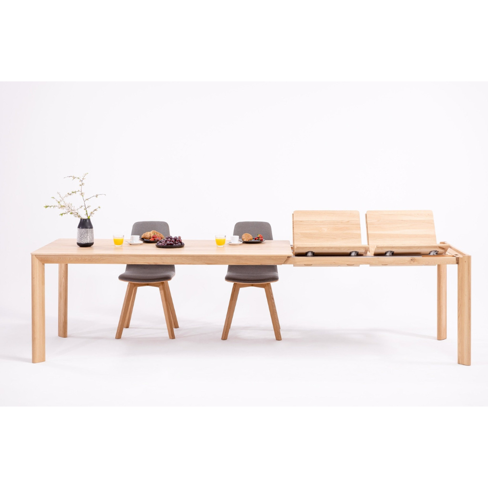 Dita solid oak extending dining table | VESKOR