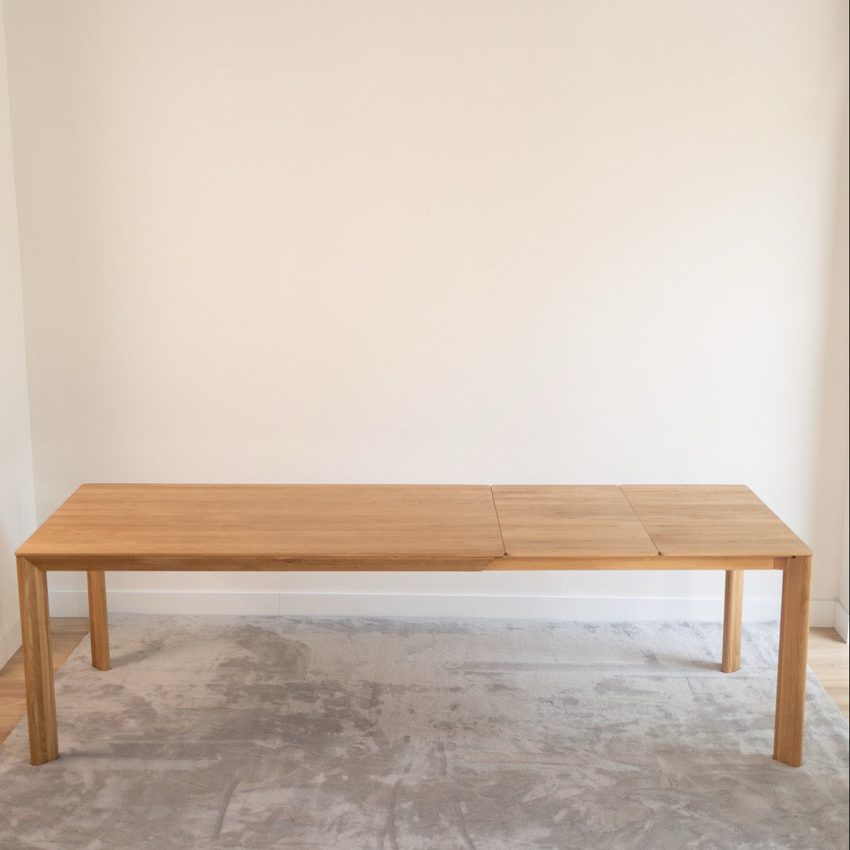 Dita solid oak extending dining table | VESKOR