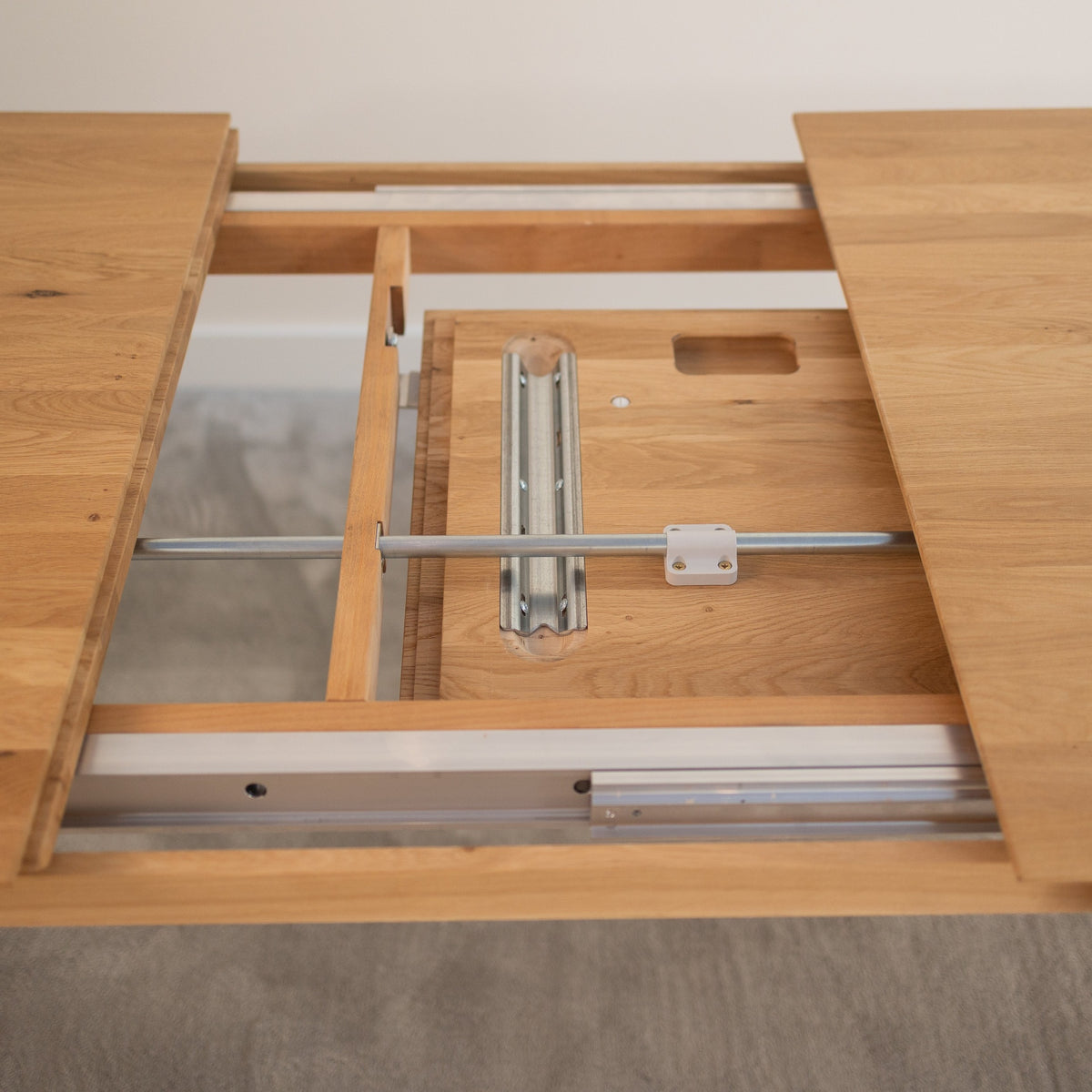 VERDI solid oak extendable dining table | VESKOR