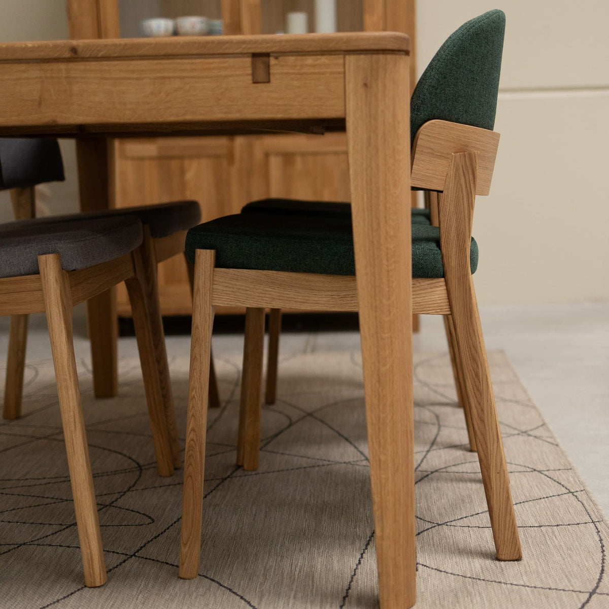 Pack de 2 o 4 sillas de madera maciza de roble Astrid | VESKOR