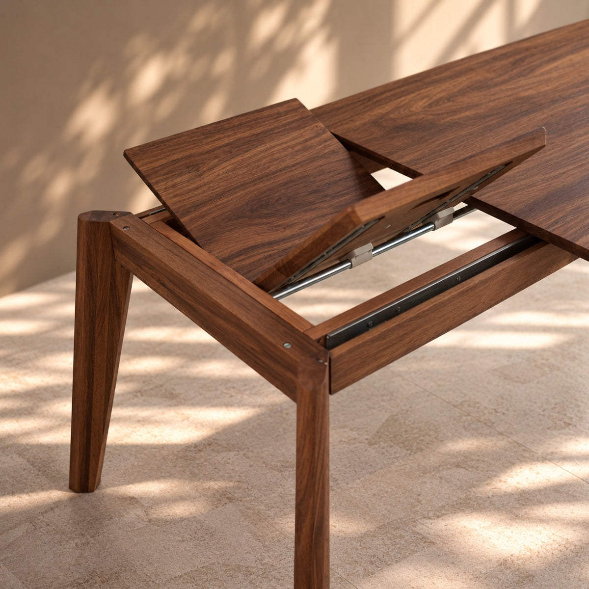 Mesa de comedor de madera maciza de Nogal extensible Premier | VESKOR