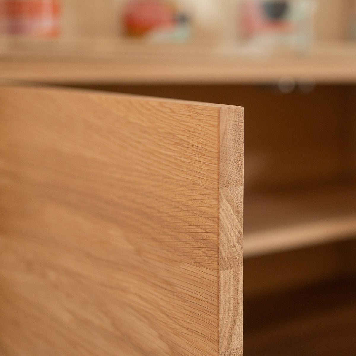 Vitrina de madera maciza roble CREATIV | VESKOR