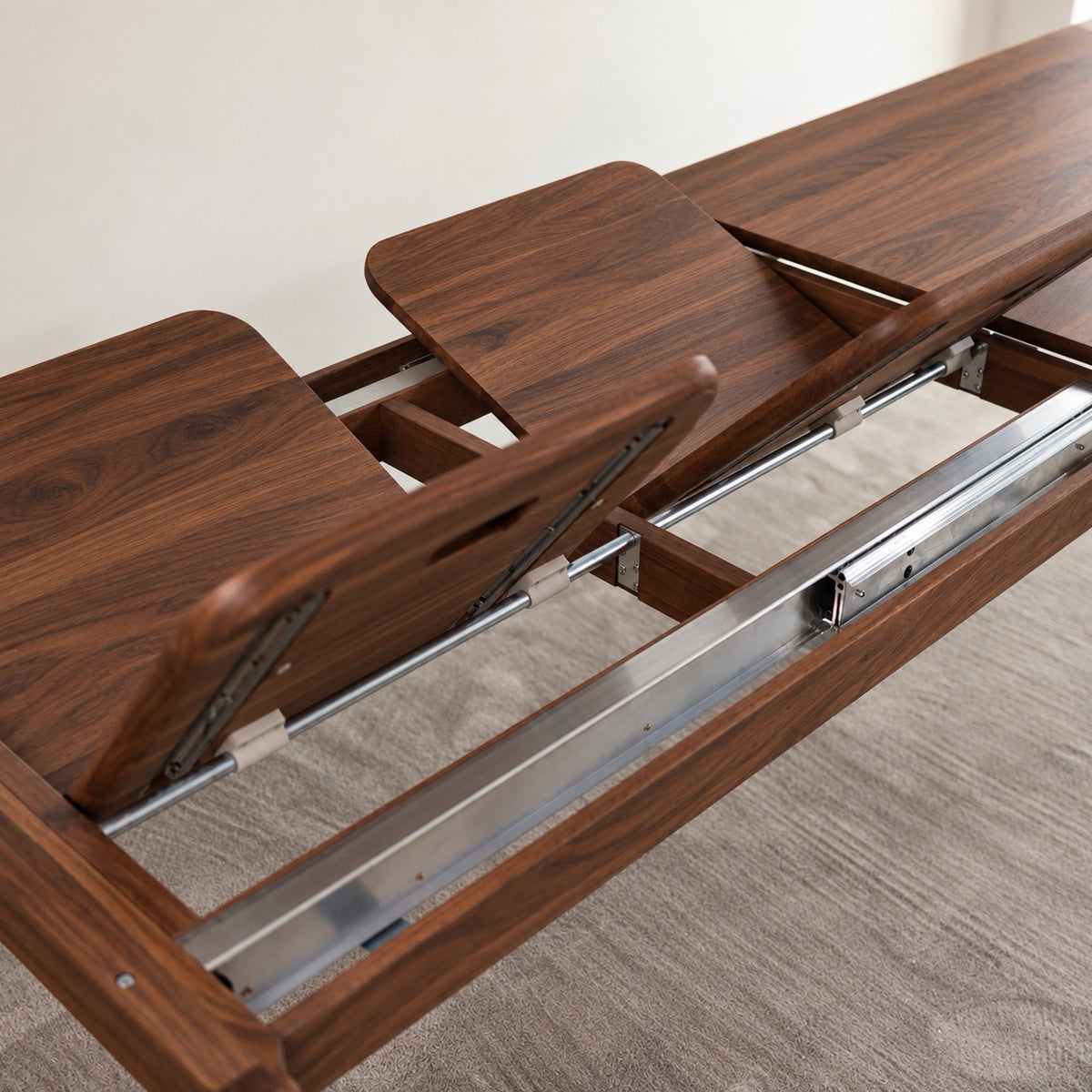 Mesa de comedor de madera maciza de nogal extensible Golf | VESKOR