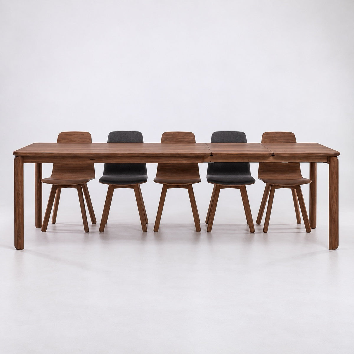 Mesa de comedor de madera maciza de nogal extensible Golf | VESKOR