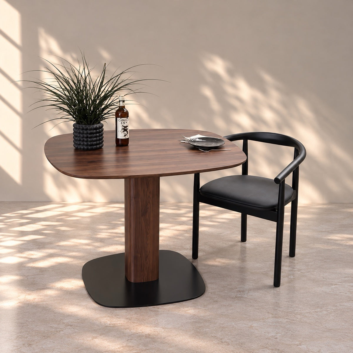 Mesa de comedor de madera maciza de nogal fija Luna | VESKOR
