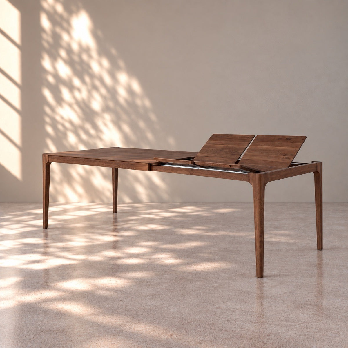 Mesa de comedor de madera maciza de nogal extensible Creativ | VESKOR